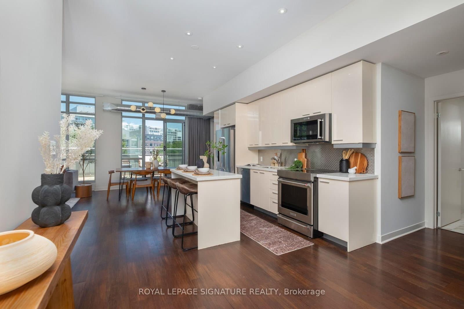 52 Sumach Street, Unit 402 thumbnail 5