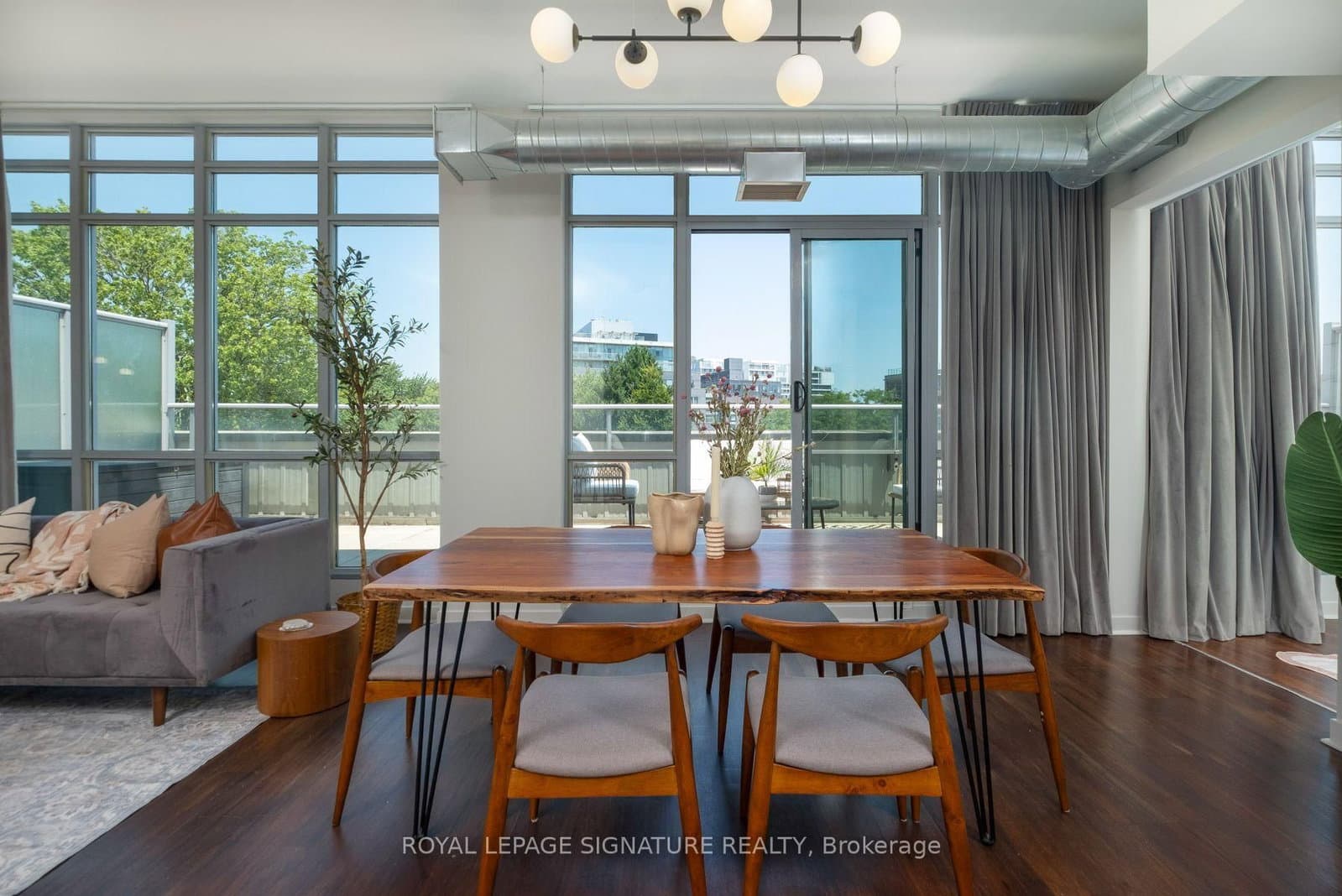 52 Sumach Street, Unit 402 thumbnail 8