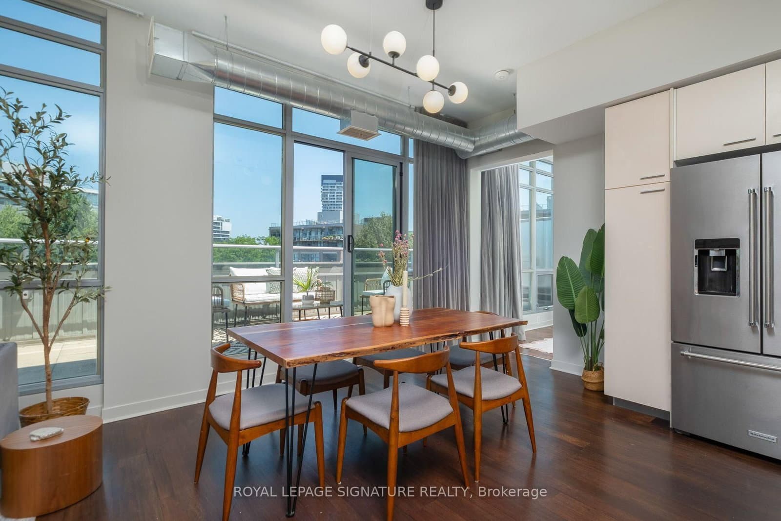 52 Sumach Street, Unit 402 thumbnail 9