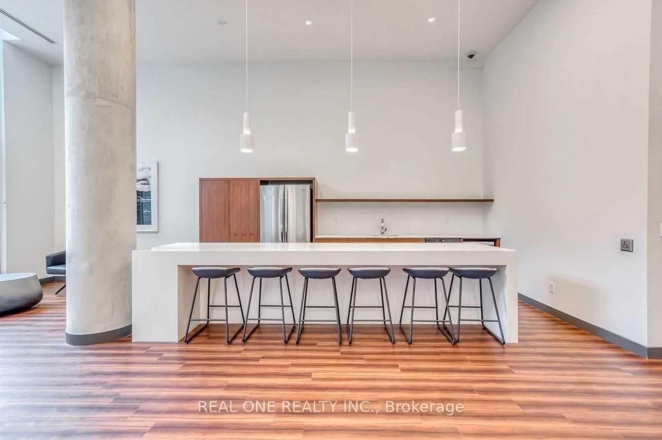 120 Varna Drive, Unit 914 thumbnail 15