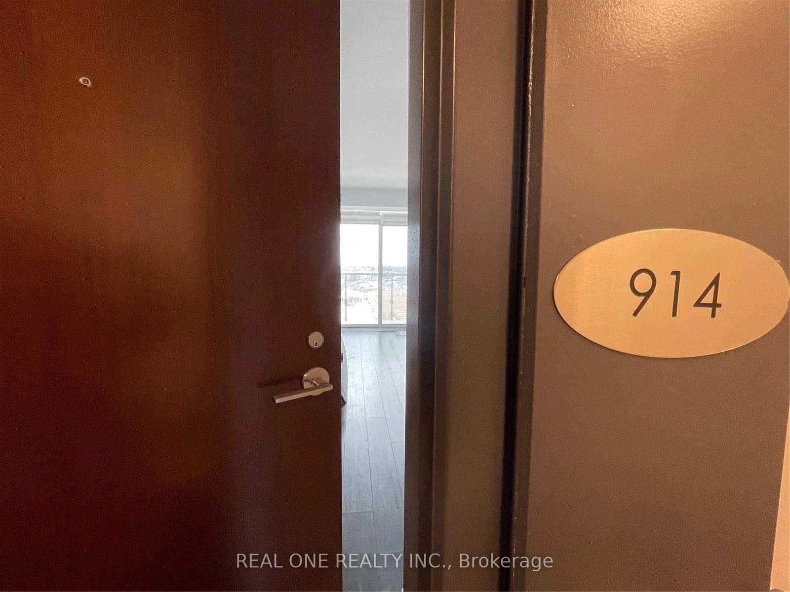 120 Varna Drive, Unit 914 thumbnail 2