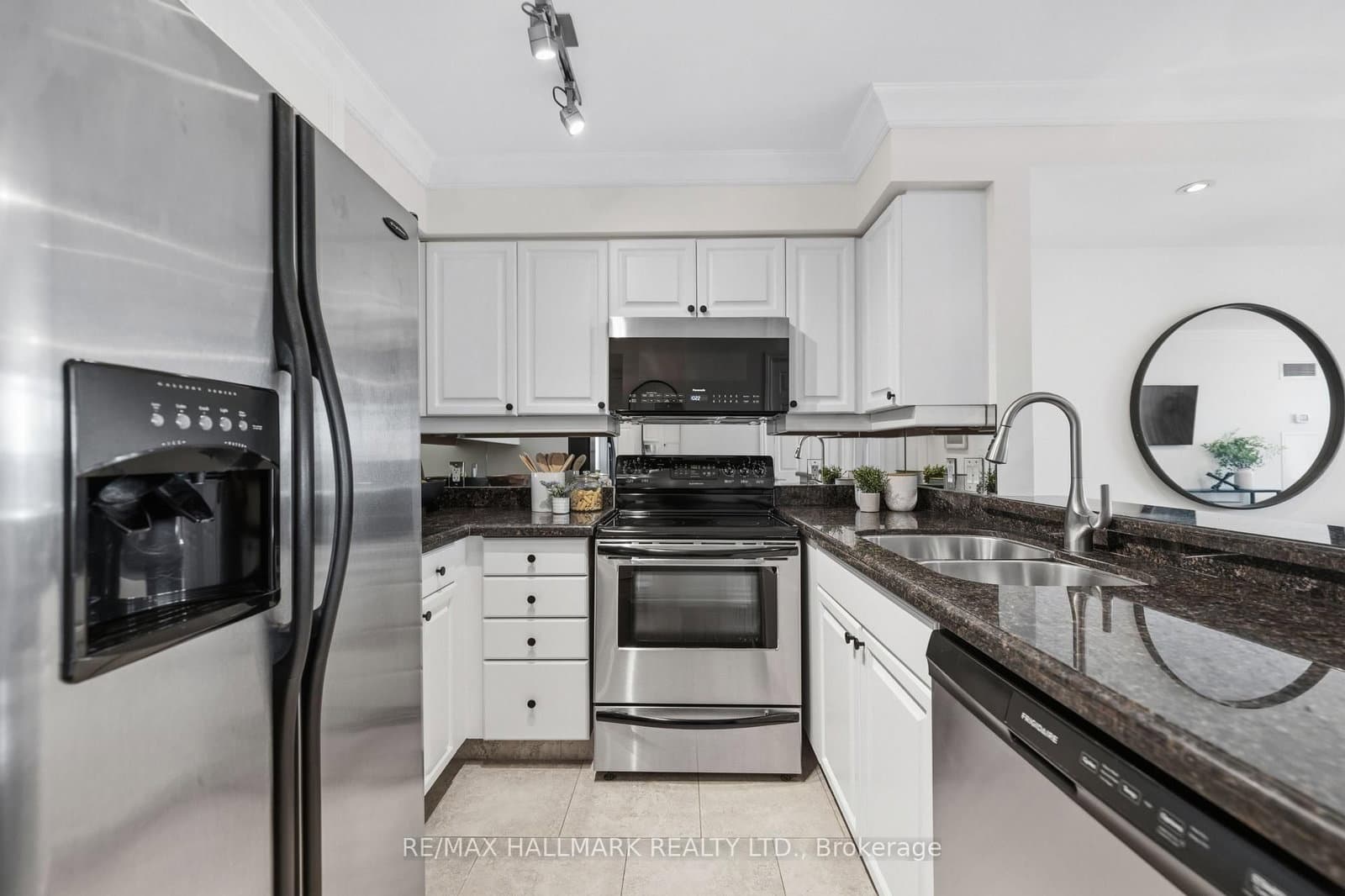 3840 Bathurst Street, Unit 511 thumbnail 4