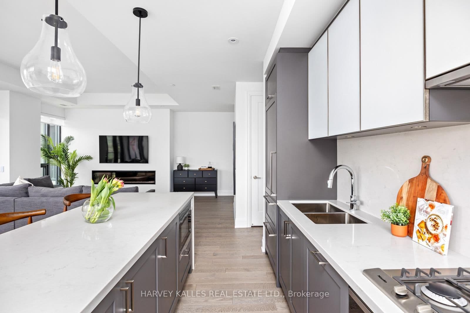 280 Howland Avenue, Unit GPH20 thumbnail 12
