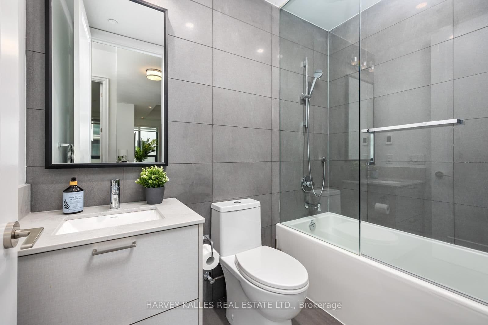 280 Howland Avenue, Unit GPH20 thumbnail 24