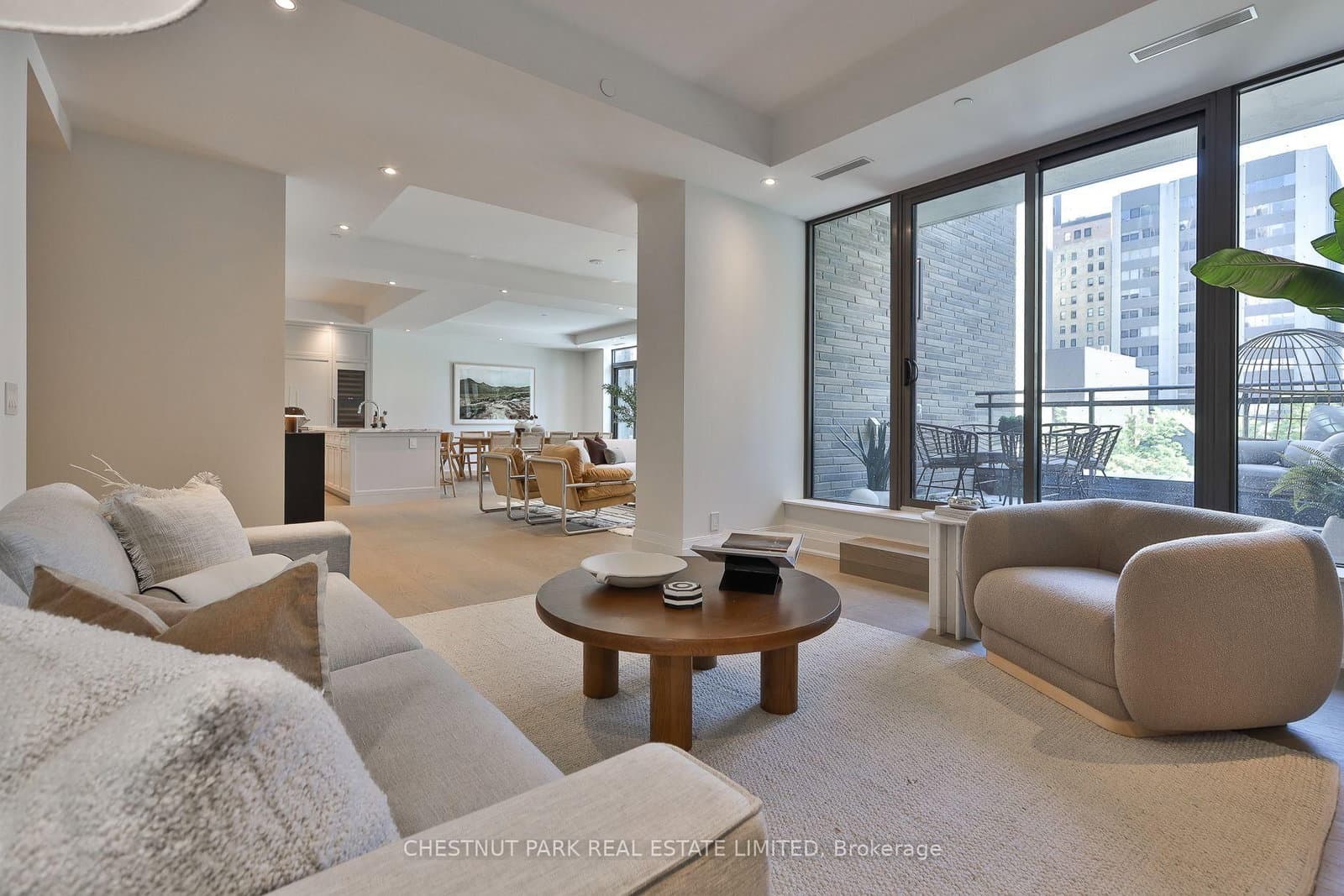 10 Prince Arthur Avenue, Unit 404 thumbnail 22