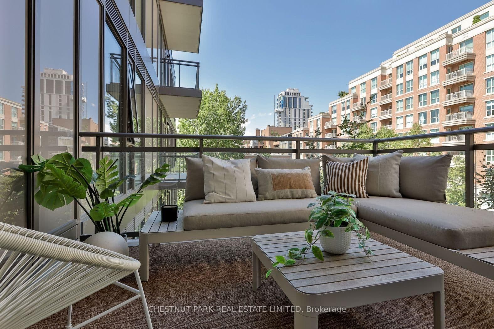 10 Prince Arthur Avenue, Unit 404 thumbnail 27
