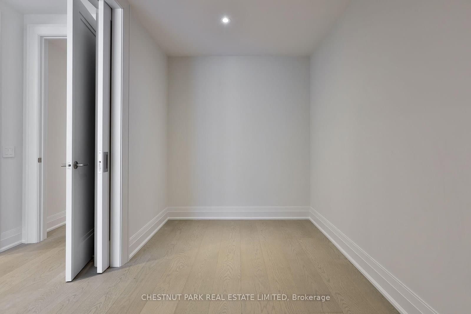 10 Prince Arthur Avenue, Unit 404 thumbnail 29