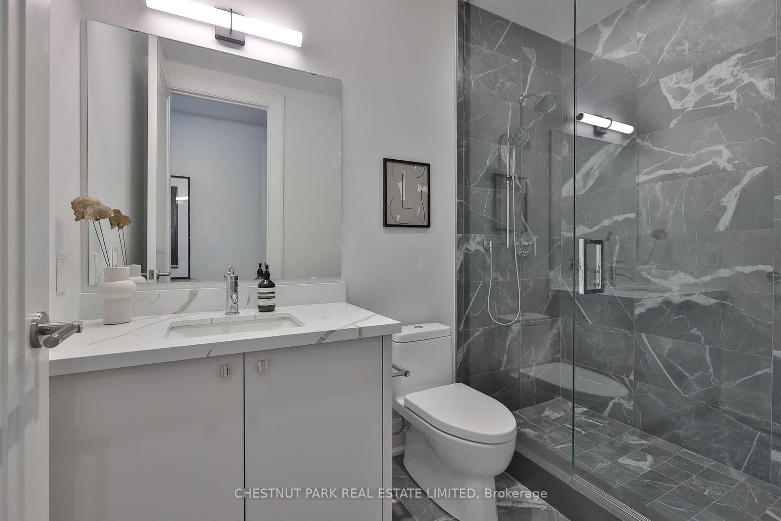10 Prince Arthur Avenue, Unit 404 thumbnail 37