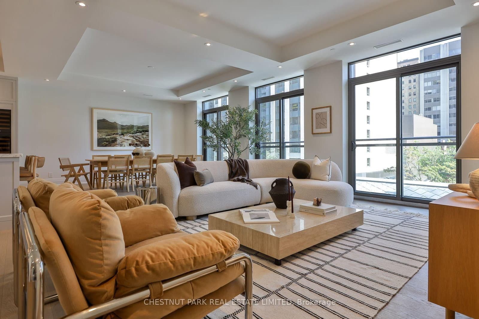 10 Prince Arthur Avenue, Unit 404 thumbnail 4