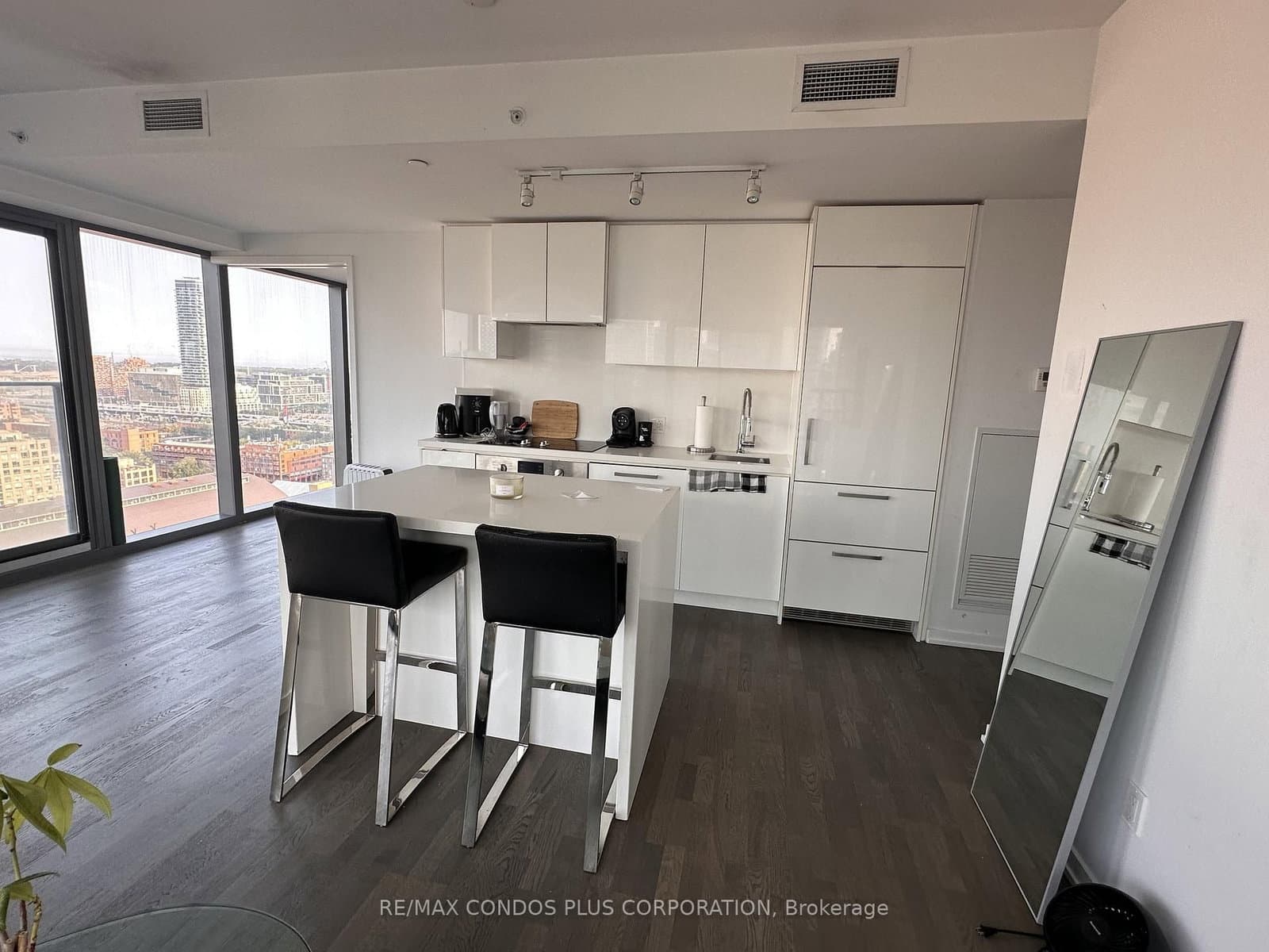 60 Colborne Street, Unit 2102 thumbnail 2
