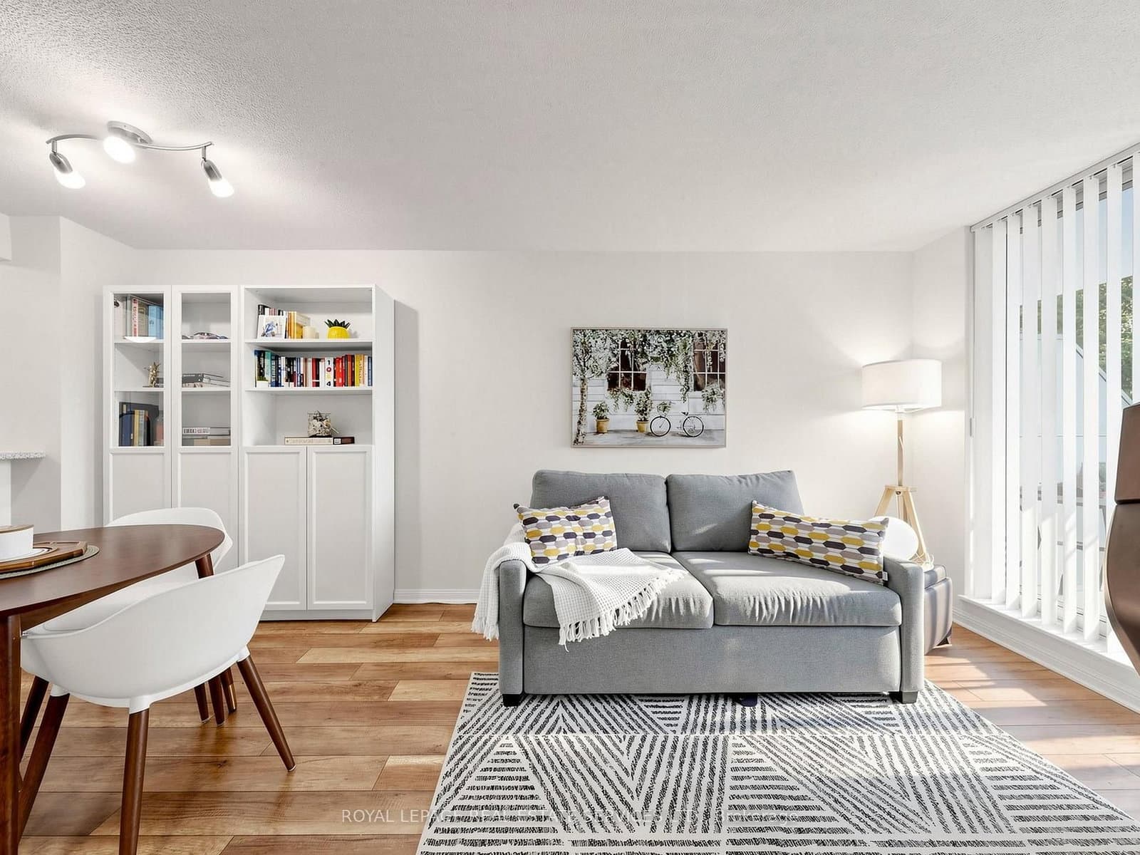 398 Eglinton Avenue, Unit 203 thumbnail 10