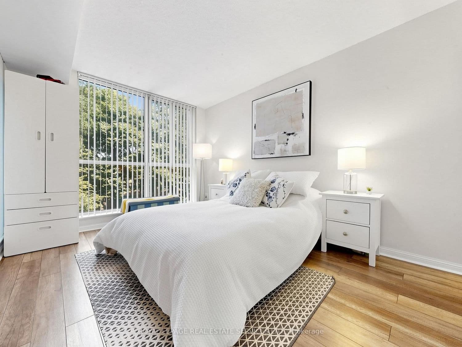 398 Eglinton Avenue, Unit 203 thumbnail 22