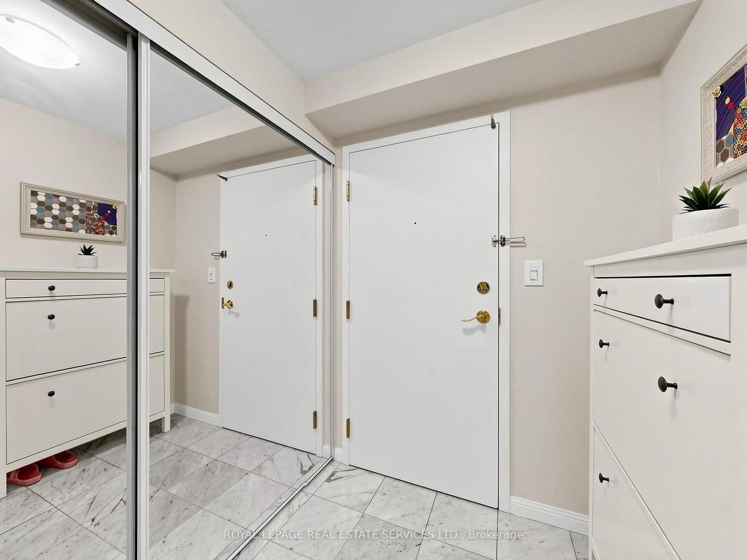 398 Eglinton Avenue, Unit 203 thumbnail 27