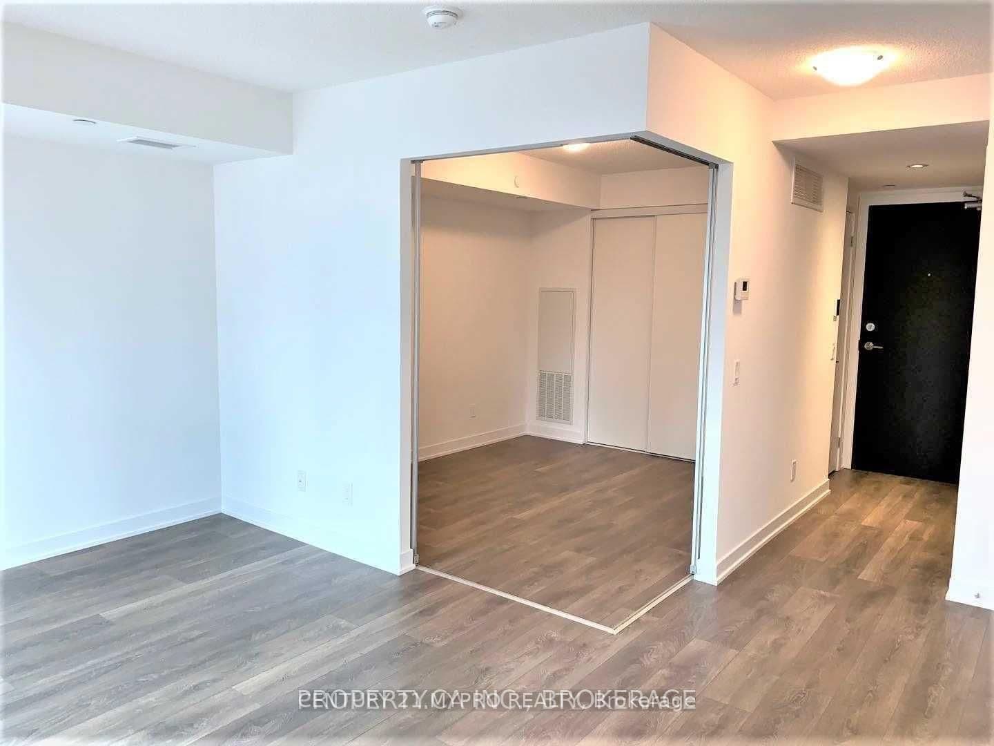 87 Peter Street, Unit 816 thumbnail 3