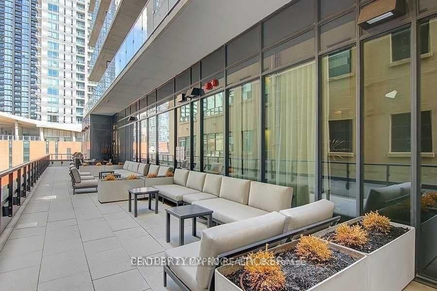 87 Peter Street, Unit 816 thumbnail 9