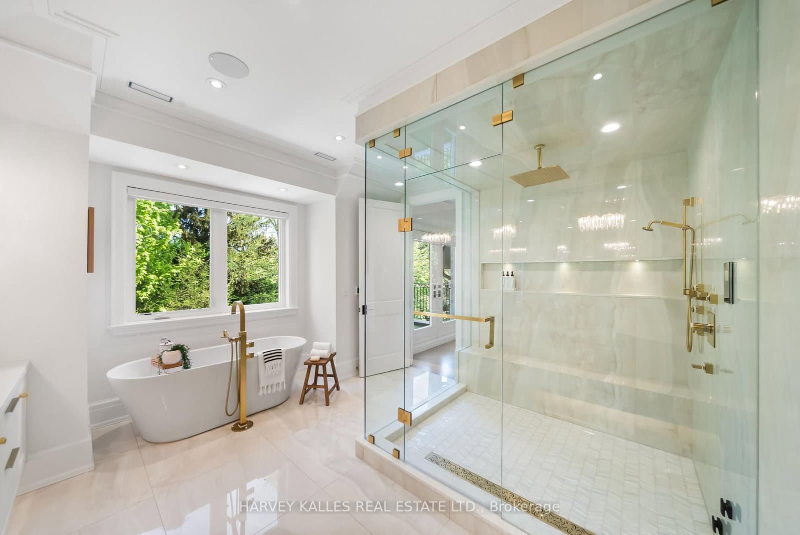 148 Munro Boulevard thumbnail 35