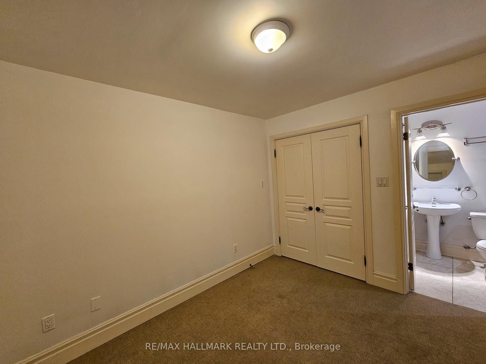 22 Roberta Drive, Unit Basement 2 thumbnail 3