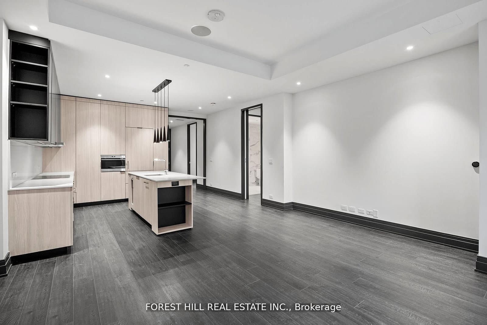 2 Avenue Road, Unit 1402 thumbnail 4