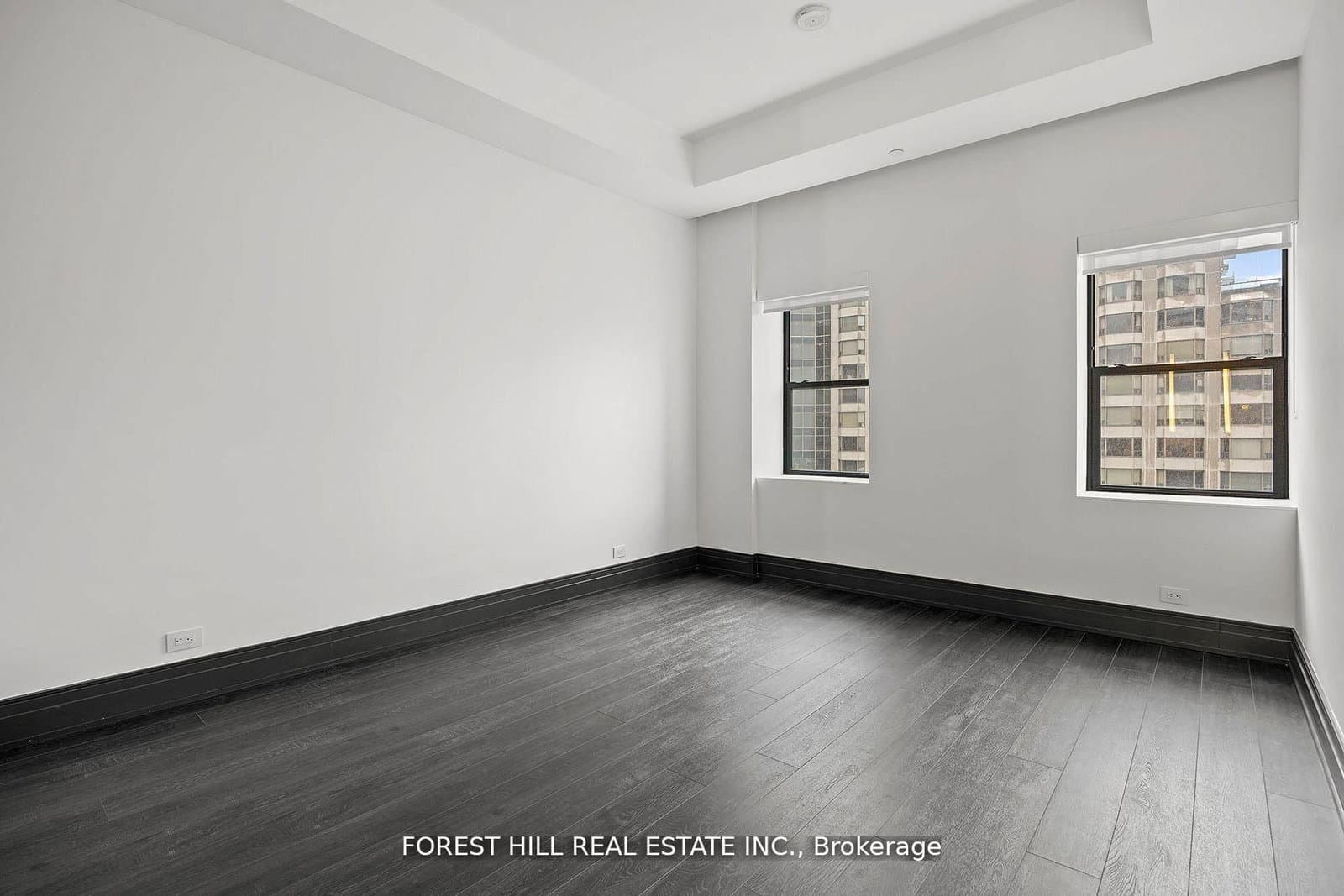 2 Avenue Road, Unit 1402 thumbnail 6