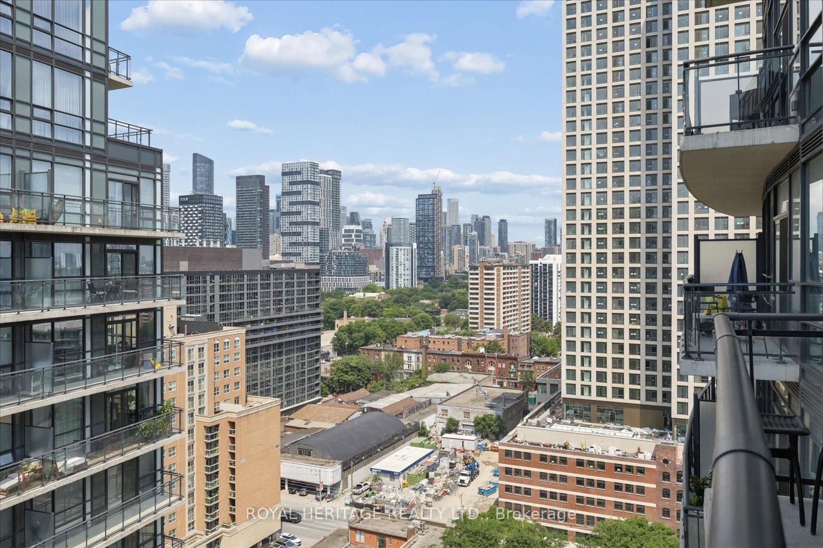 460 Adelaide Street E, Unit PH 122 thumbnail 33
