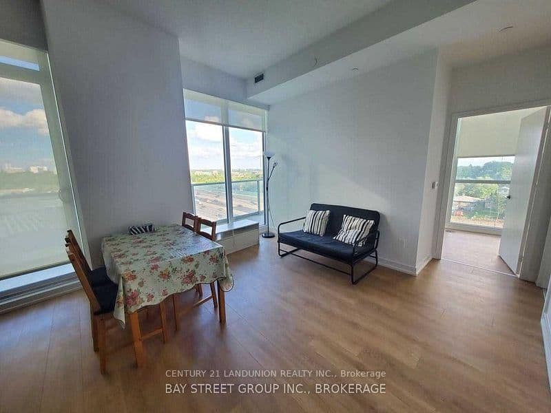 115 Mcmahon Drive, Unit 910 thumbnail 5