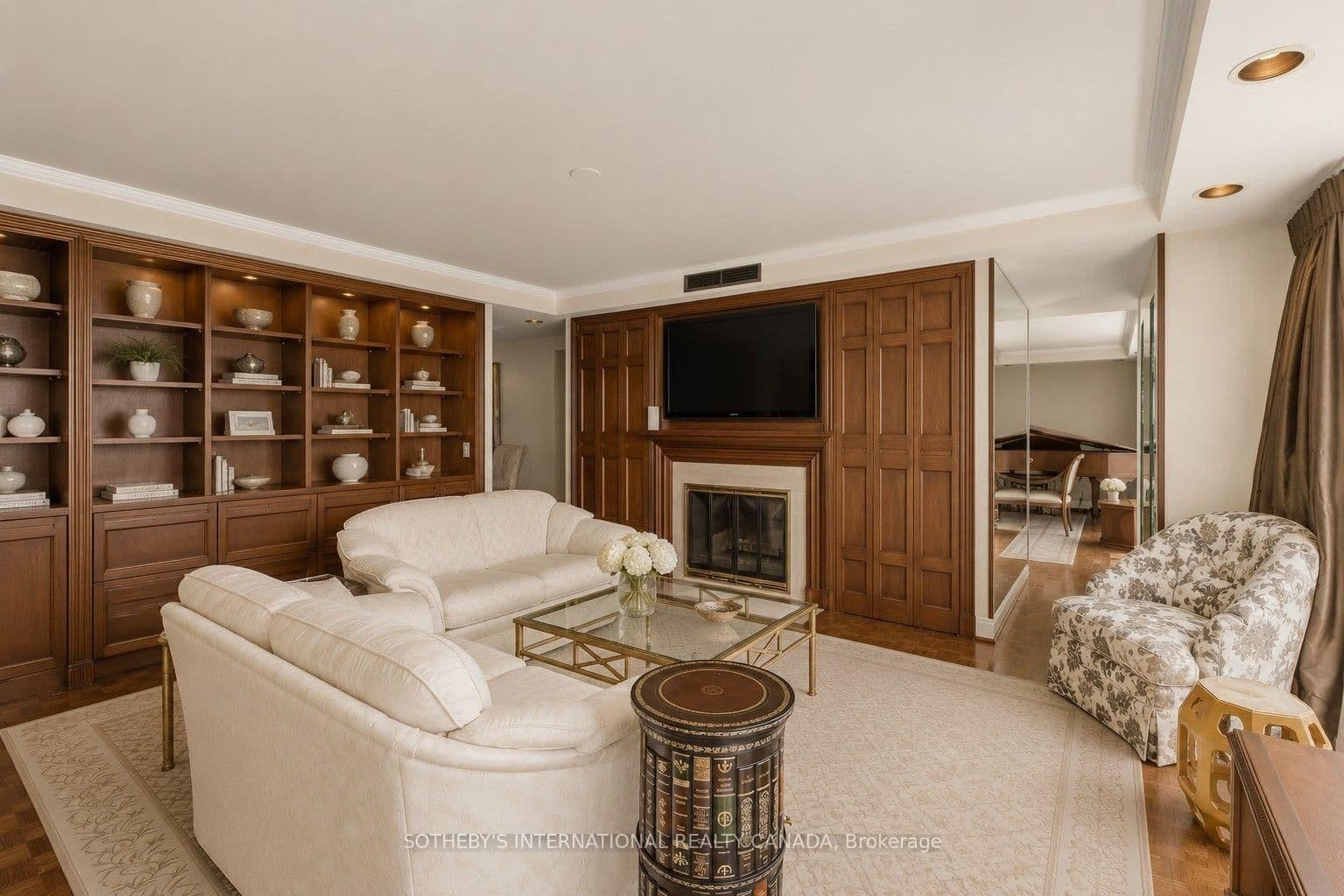 63 St Clair Avenue W, Unit 1801 thumbnail 11