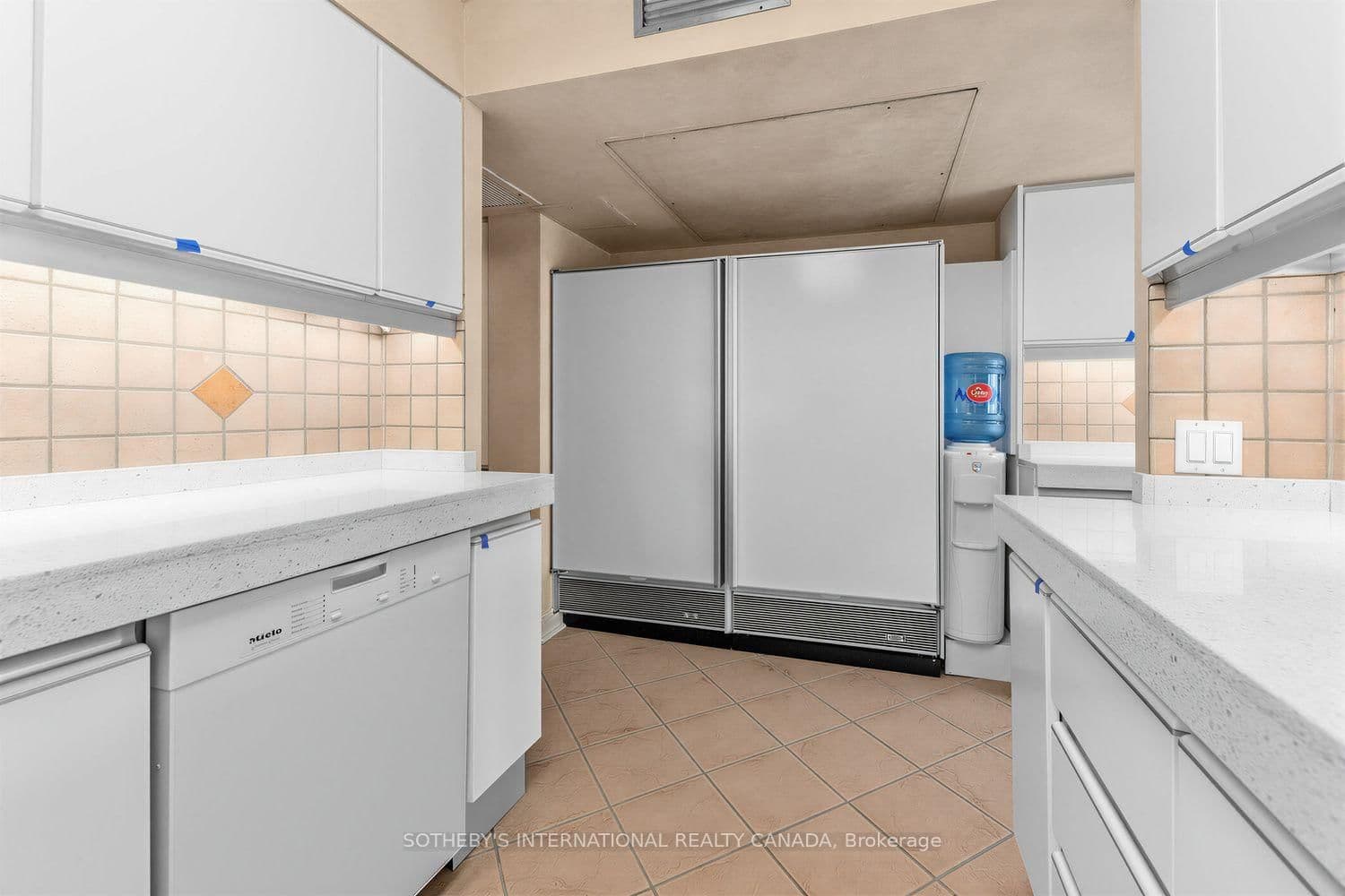 63 St Clair Avenue W, Unit 1801 thumbnail 14