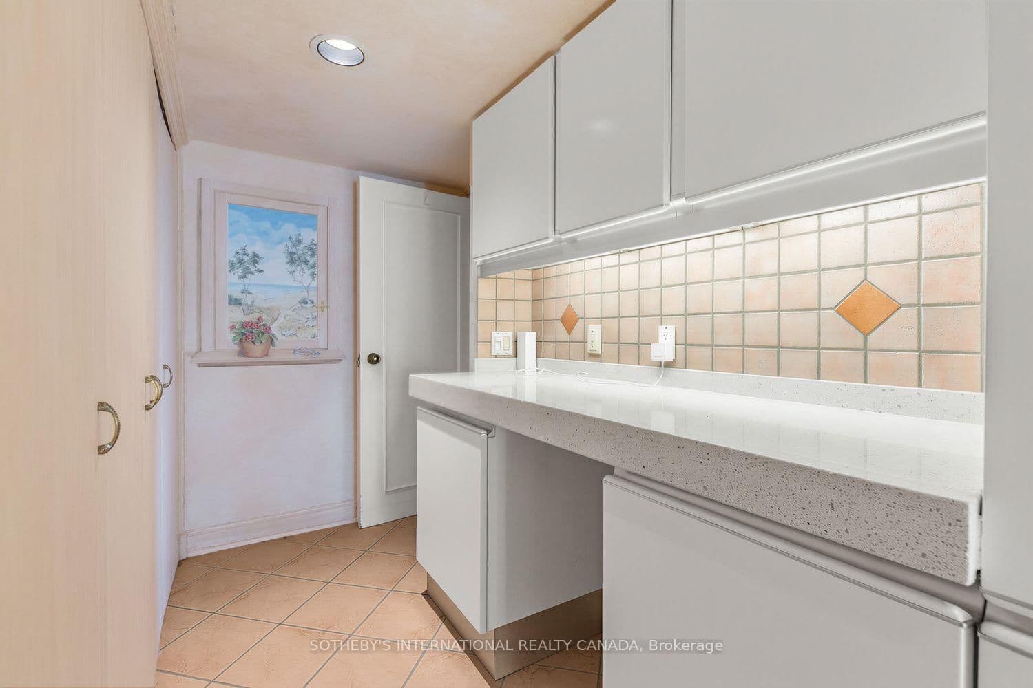 63 St Clair Avenue W, Unit 1801 thumbnail 18