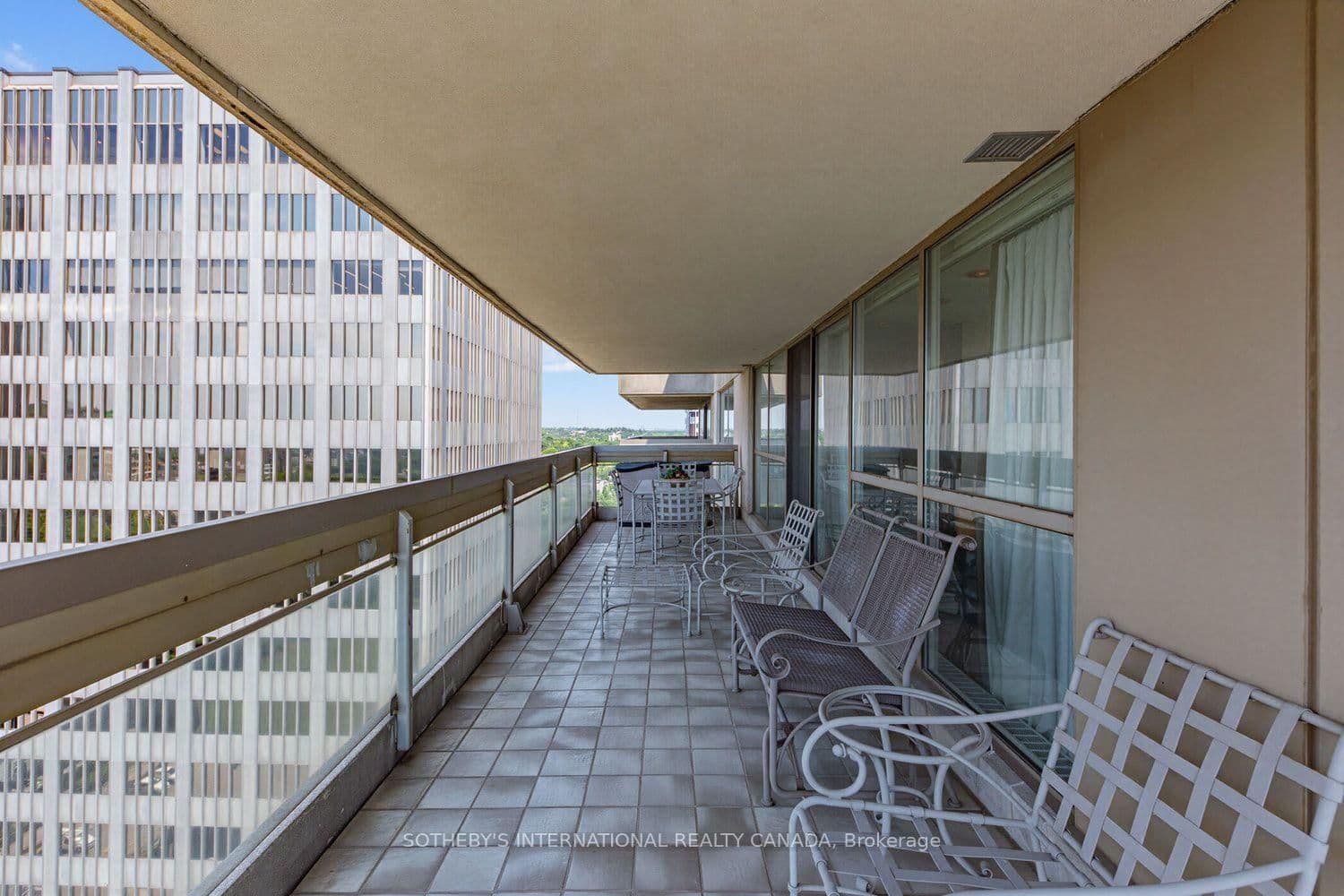 63 St Clair Avenue W, Unit 1801 thumbnail 27