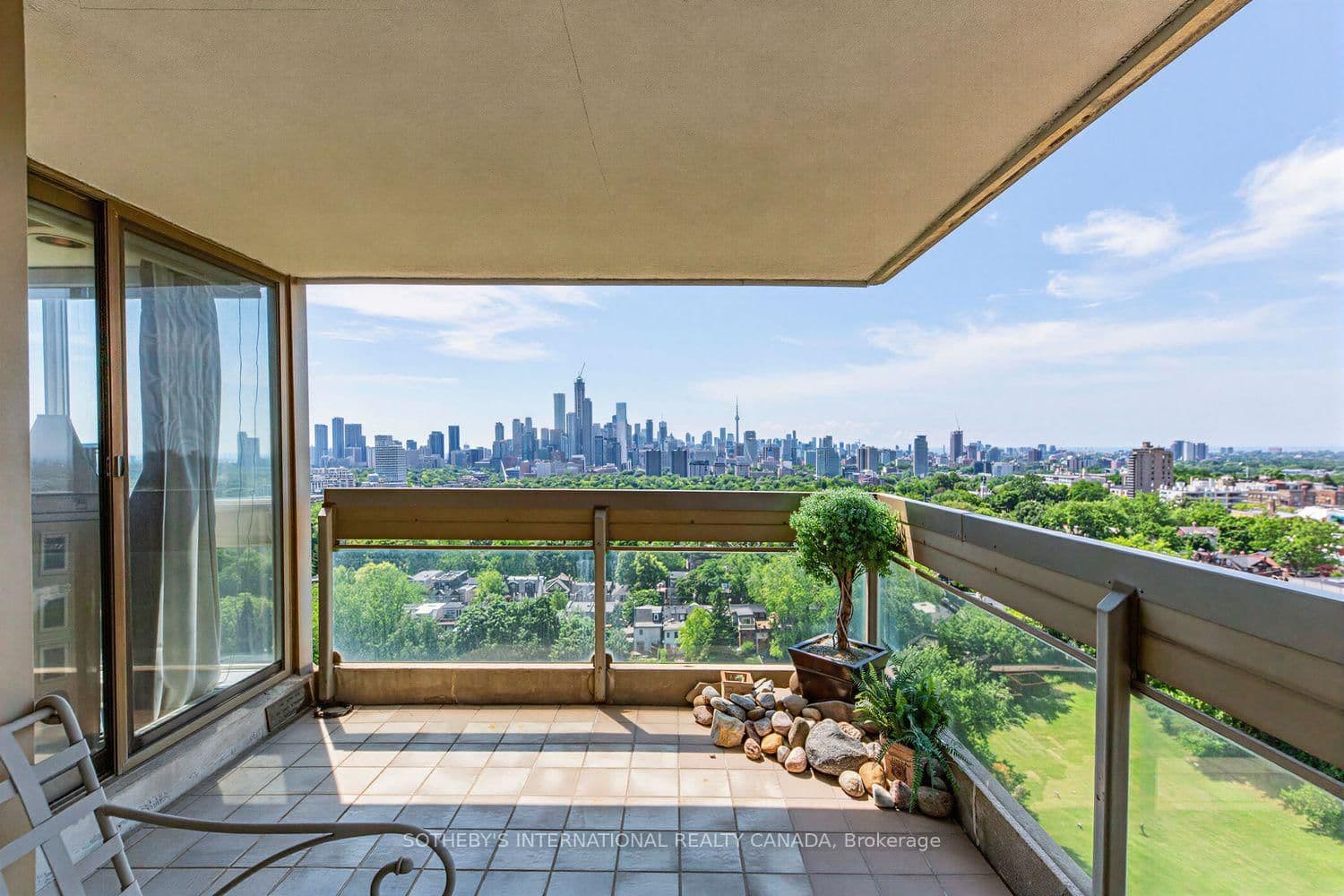 63 St Clair Avenue W, Unit 1801 thumbnail 29