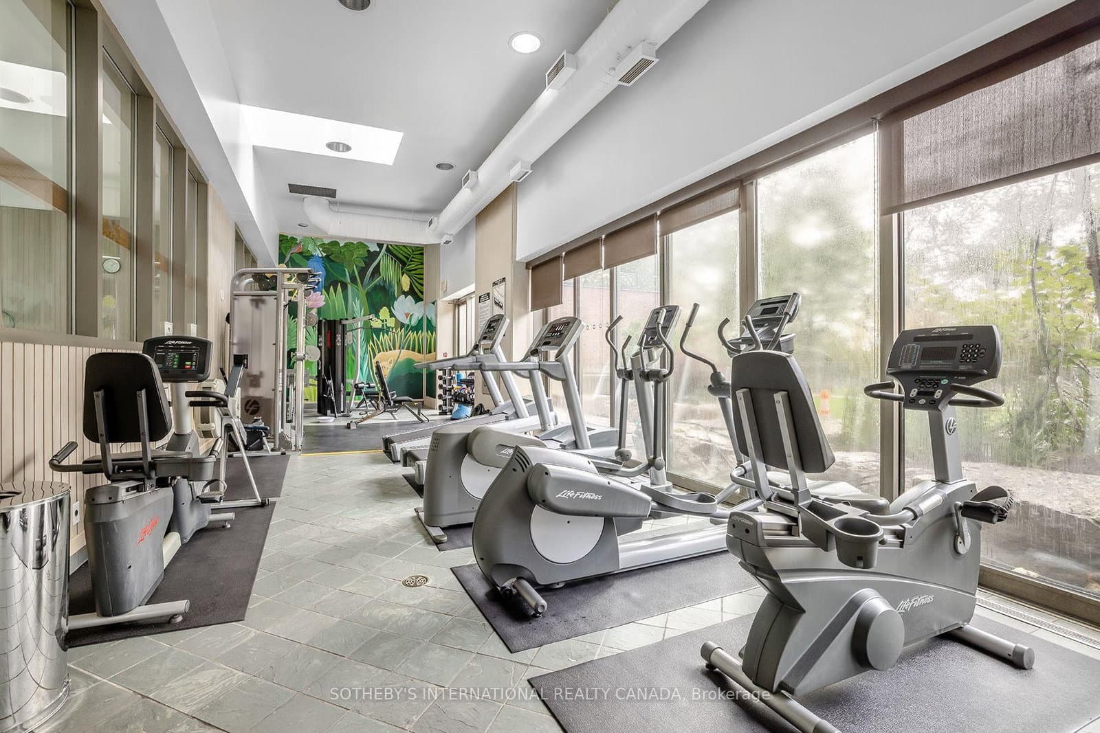 63 St Clair Avenue W, Unit 1801 thumbnail 38