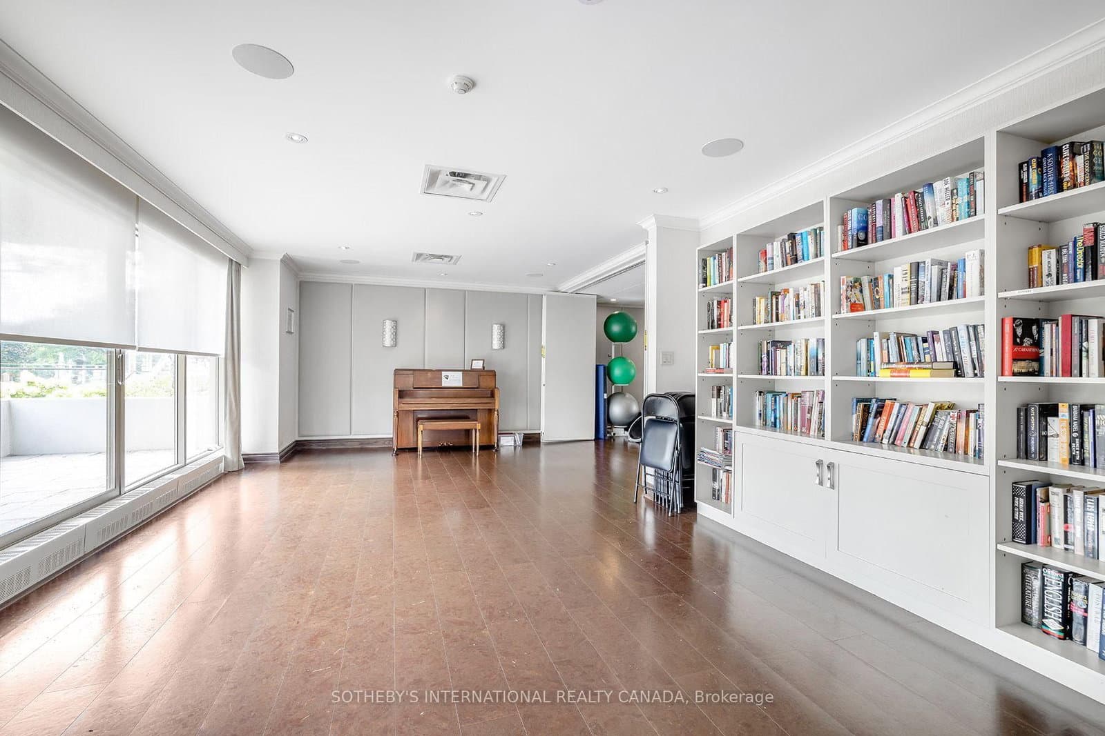 63 St Clair Avenue W, Unit 1801 thumbnail 40
