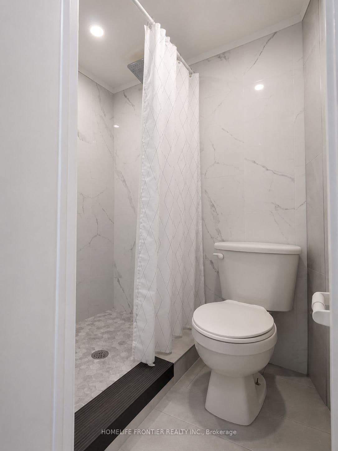 49 Red Robin Way, Unit Ground Level thumbnail 5