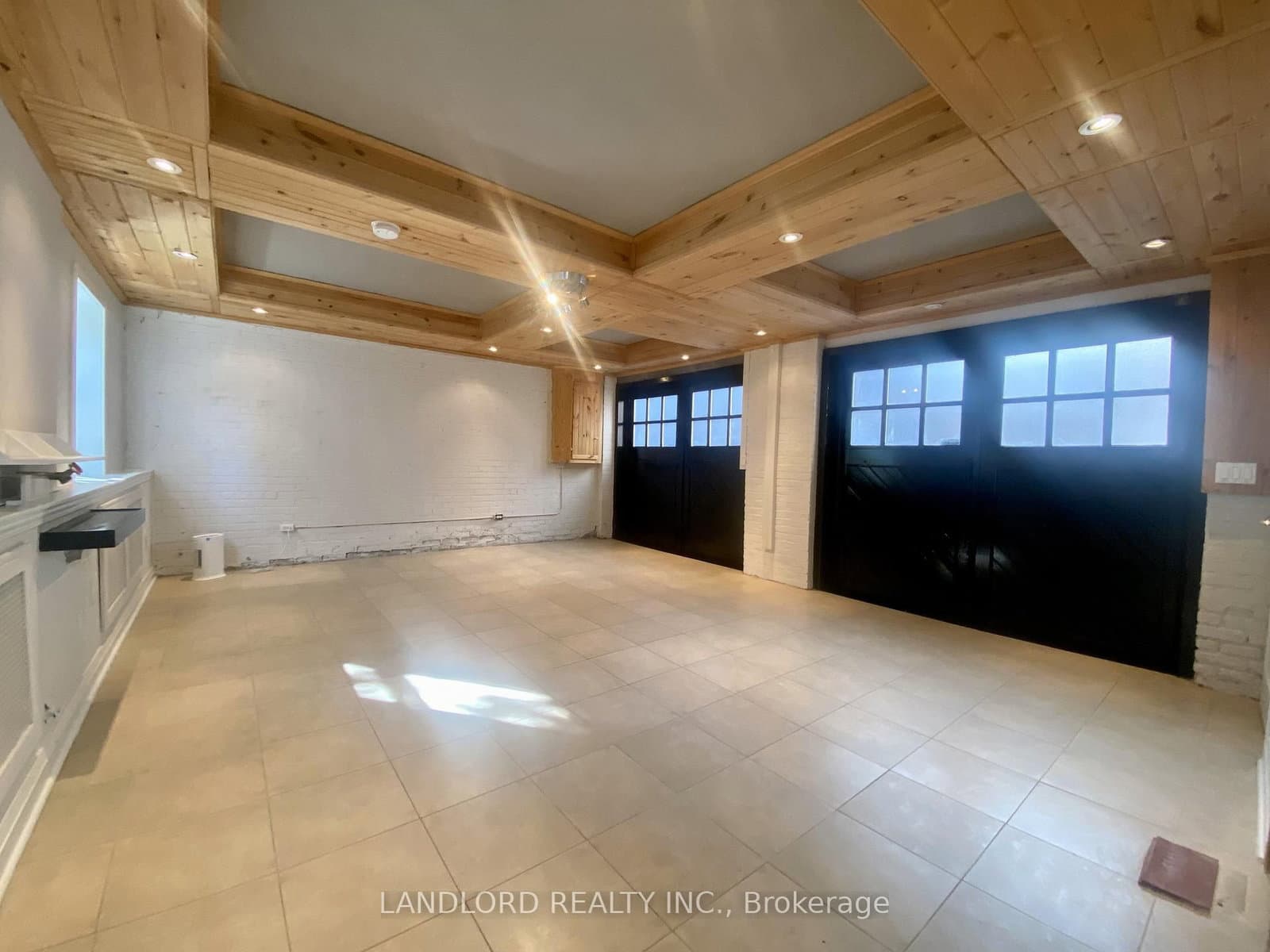 341 St Clair Avenue W, Unit E thumbnail 14