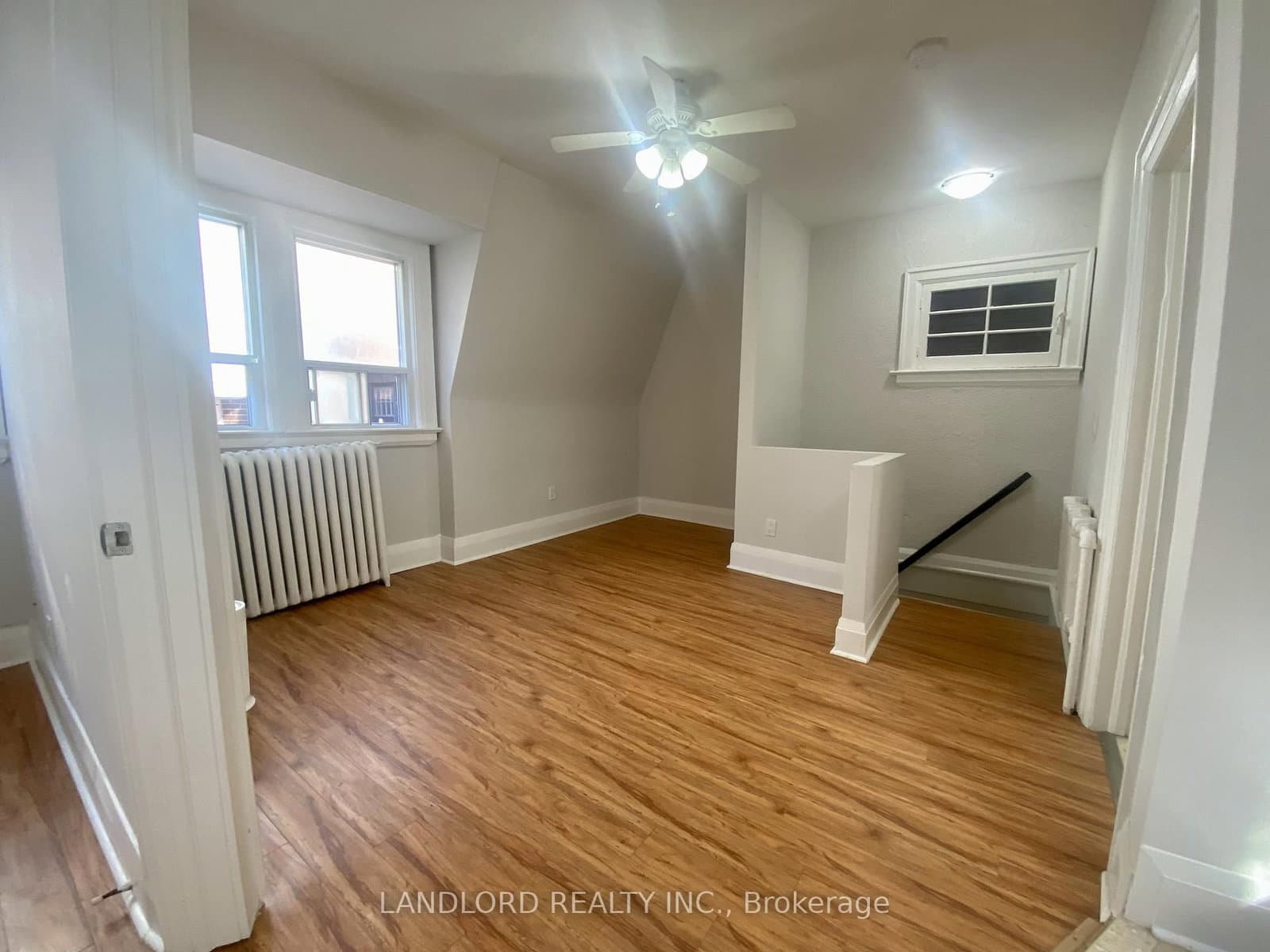 341 St Clair Avenue W, Unit E thumbnail 5