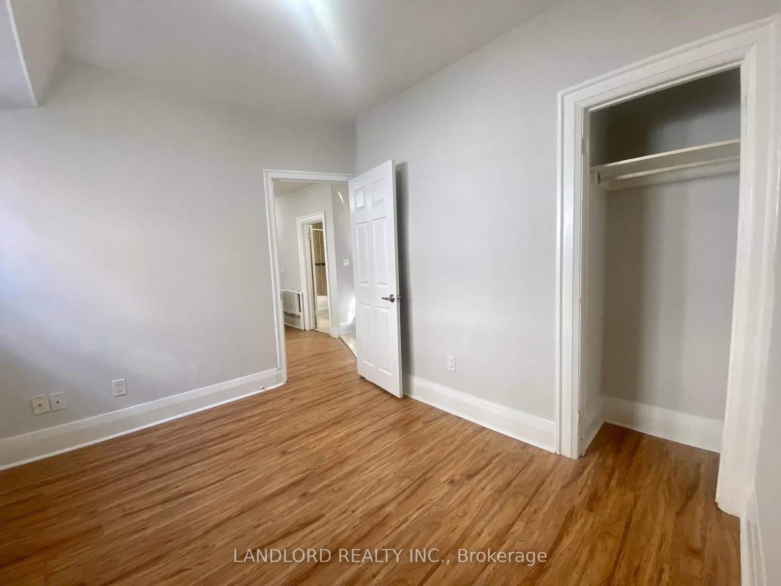 341 St Clair Avenue W, Unit E thumbnail 7