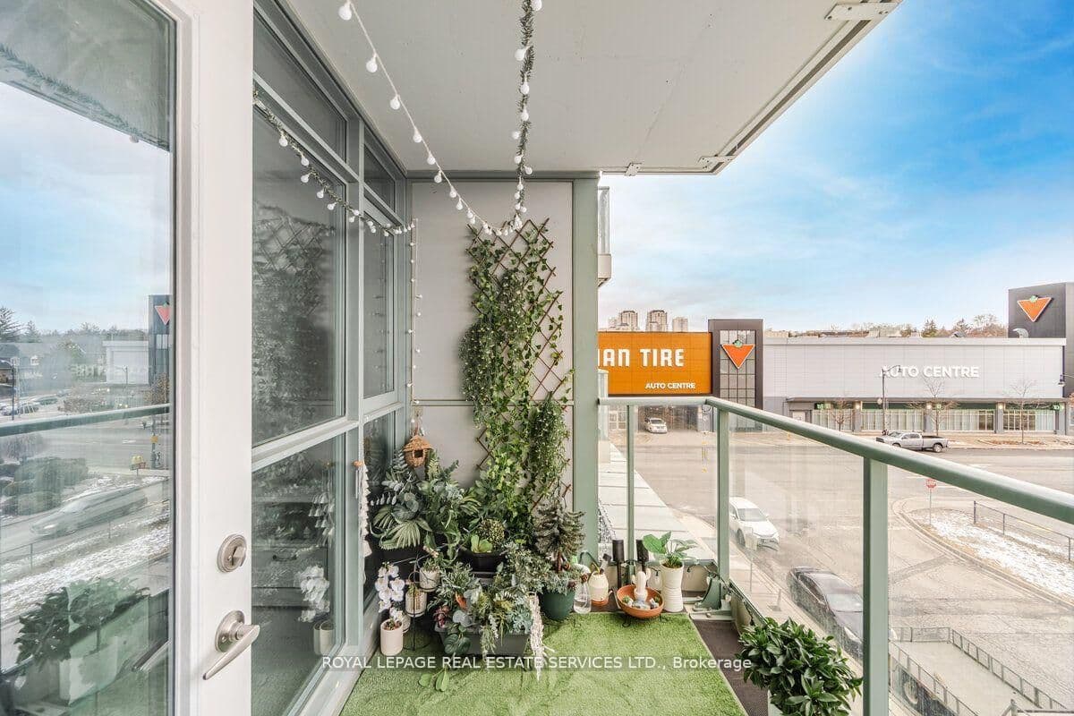 15 Singer Court, Unit 306 thumbnail 16