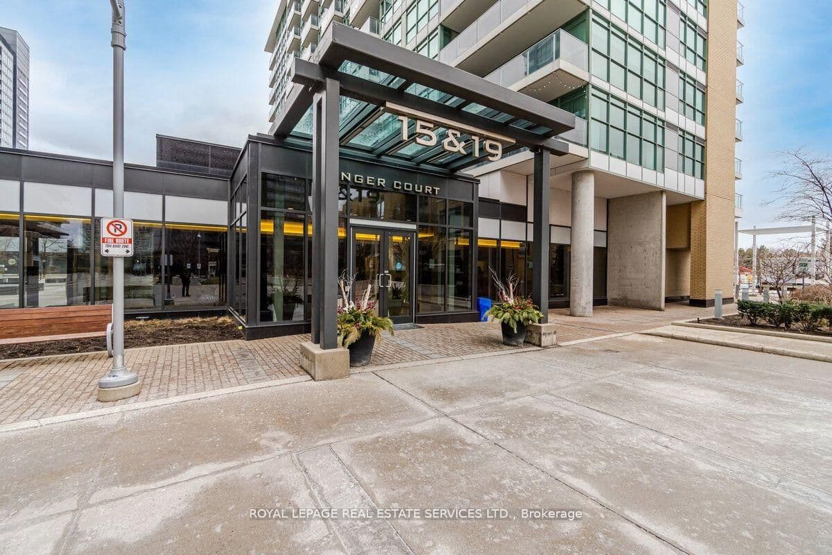 15 Singer Court, Unit 306 thumbnail 3