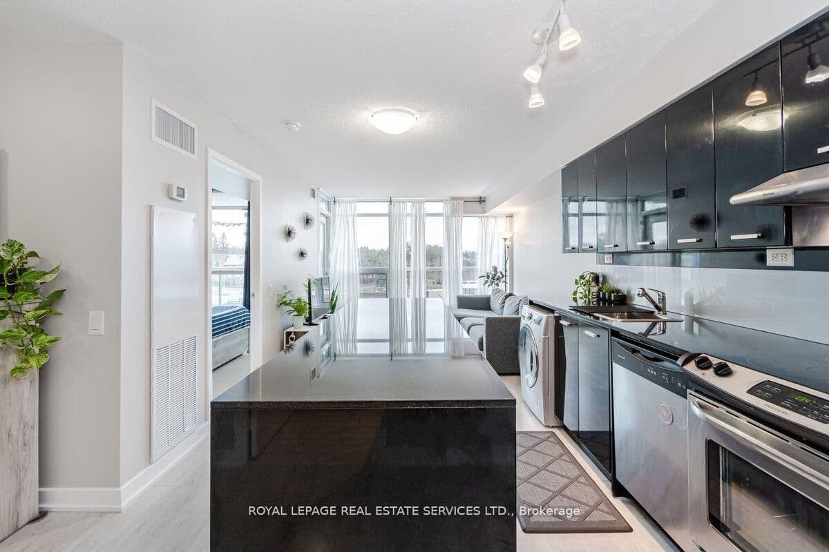 15 Singer Court, Unit 306 thumbnail 7
