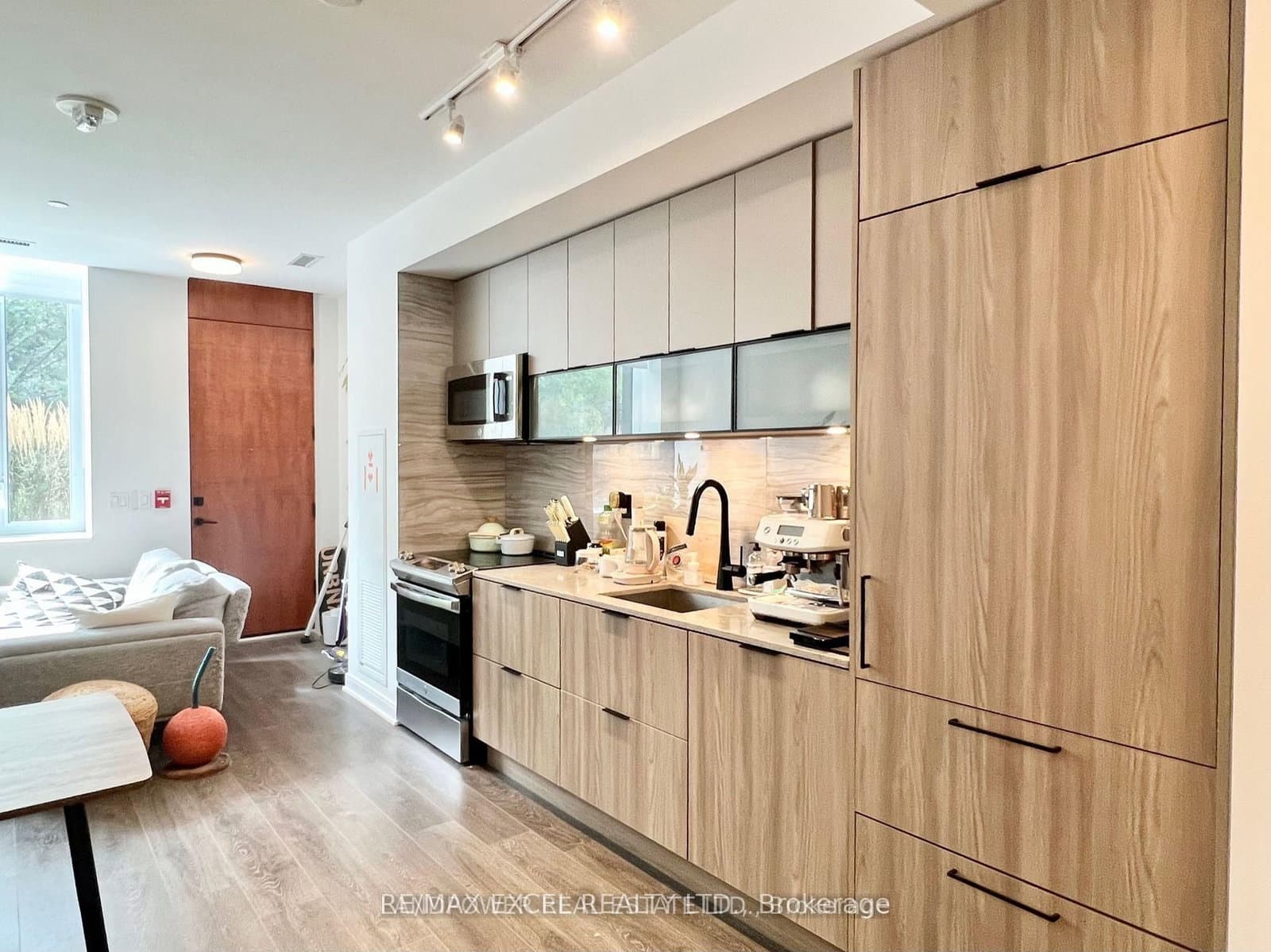 180 Mill Street, Unit S123 thumbnail 3