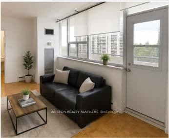171 Erskine Avenue, Unit 704 thumbnail 2