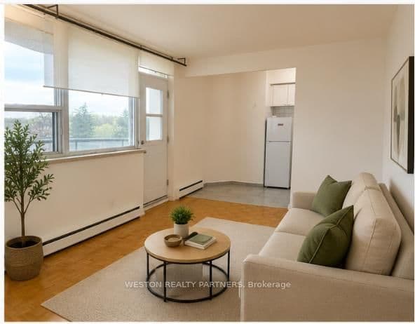 171 Erskine Avenue, Unit 704 thumbnail 4