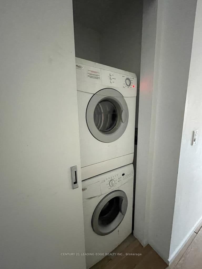 8 Charlotte Street, Unit 302 thumbnail 10