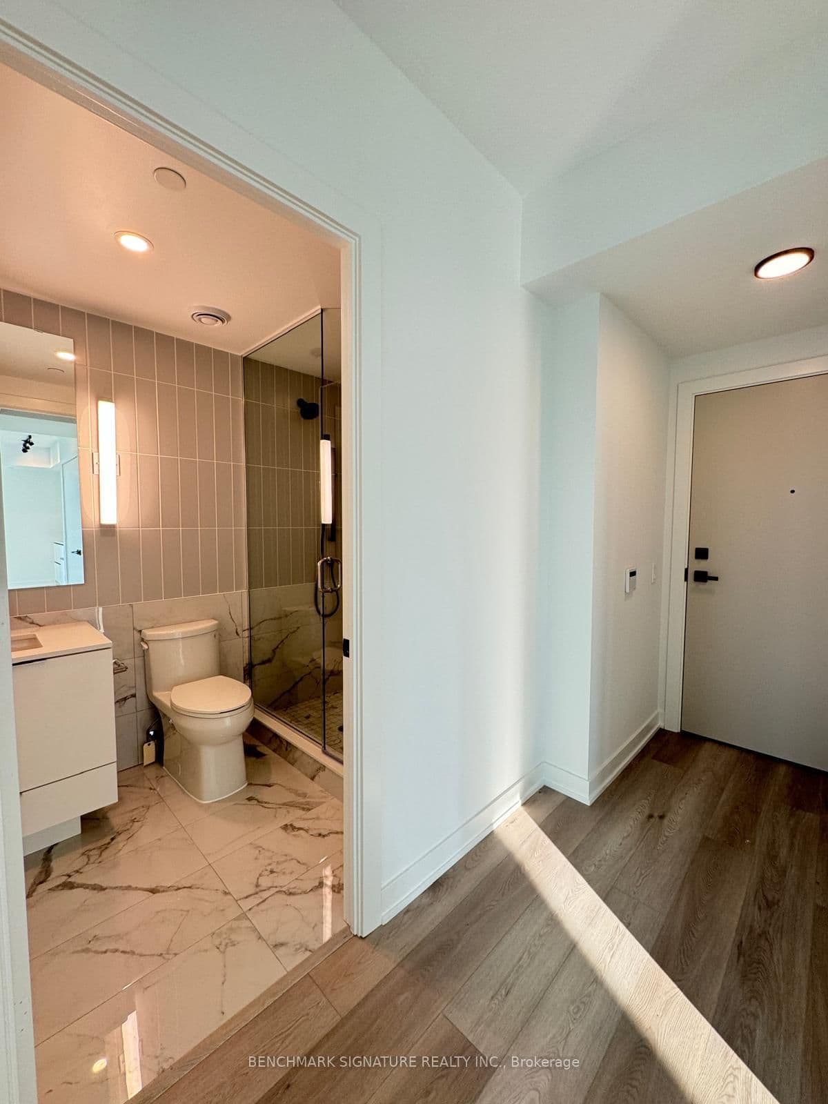 327 King Street, Unit 3203 thumbnail 10