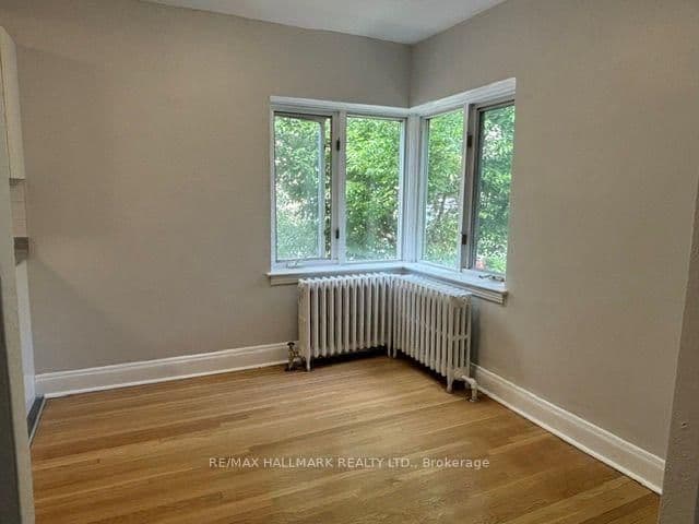 111 Oriole Parkway, Unit 202 thumbnail 5
