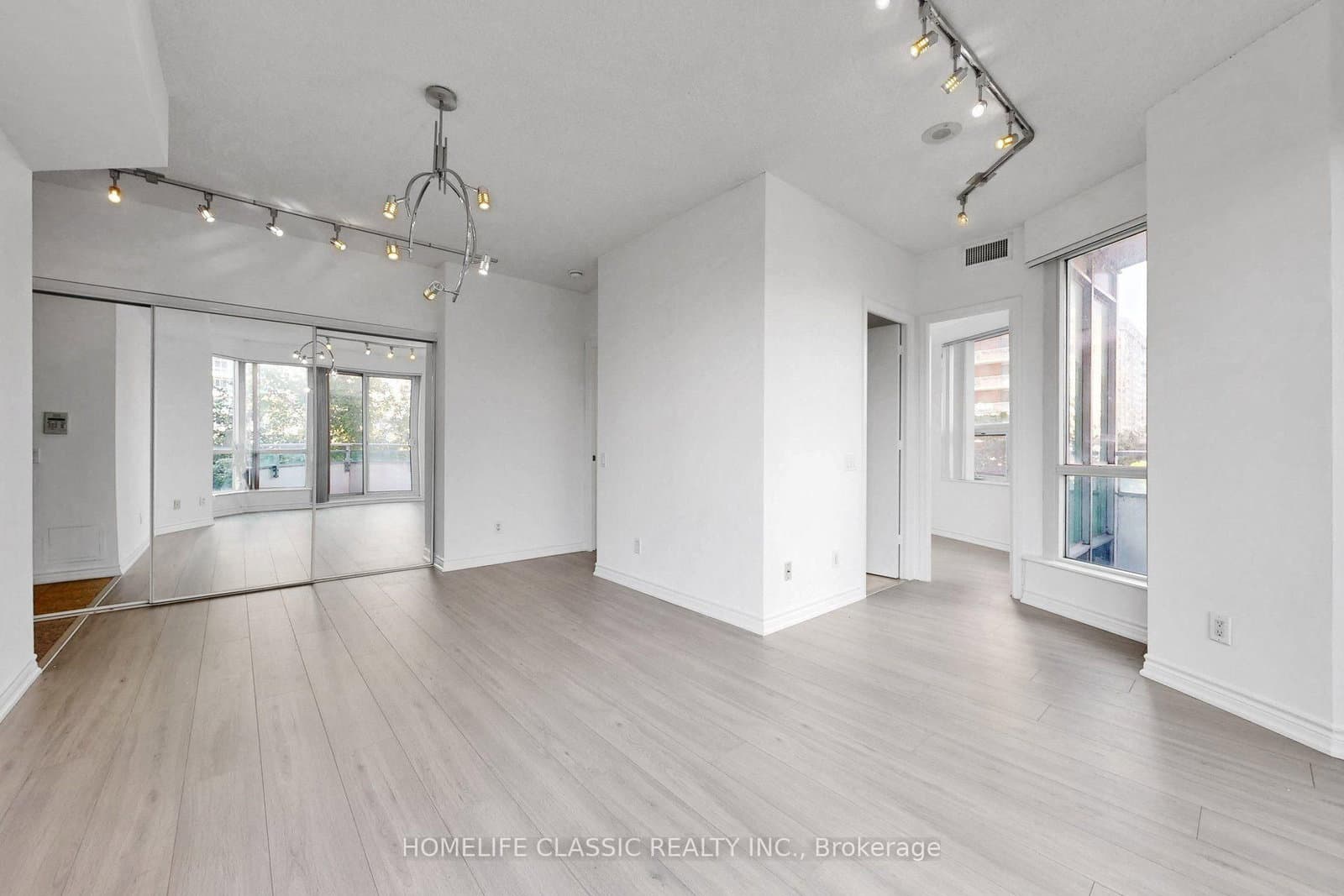 60 Byng Avenue, Unit 303 thumbnail 13