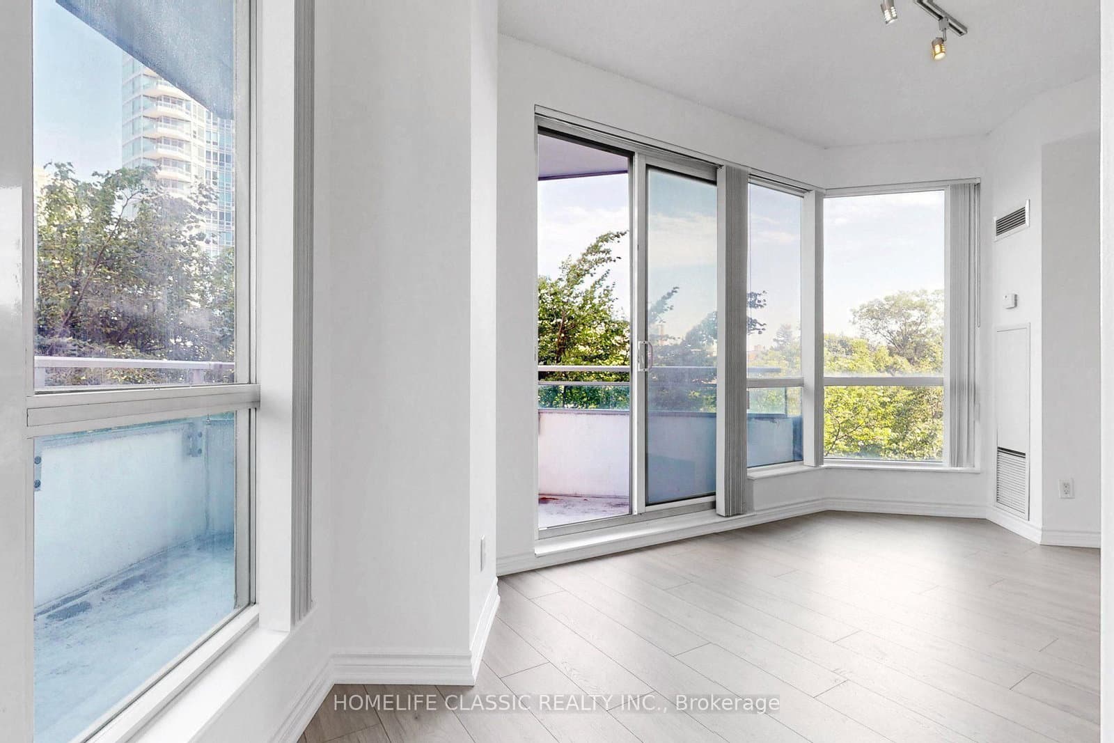 60 Byng Avenue, Unit 303 thumbnail 18