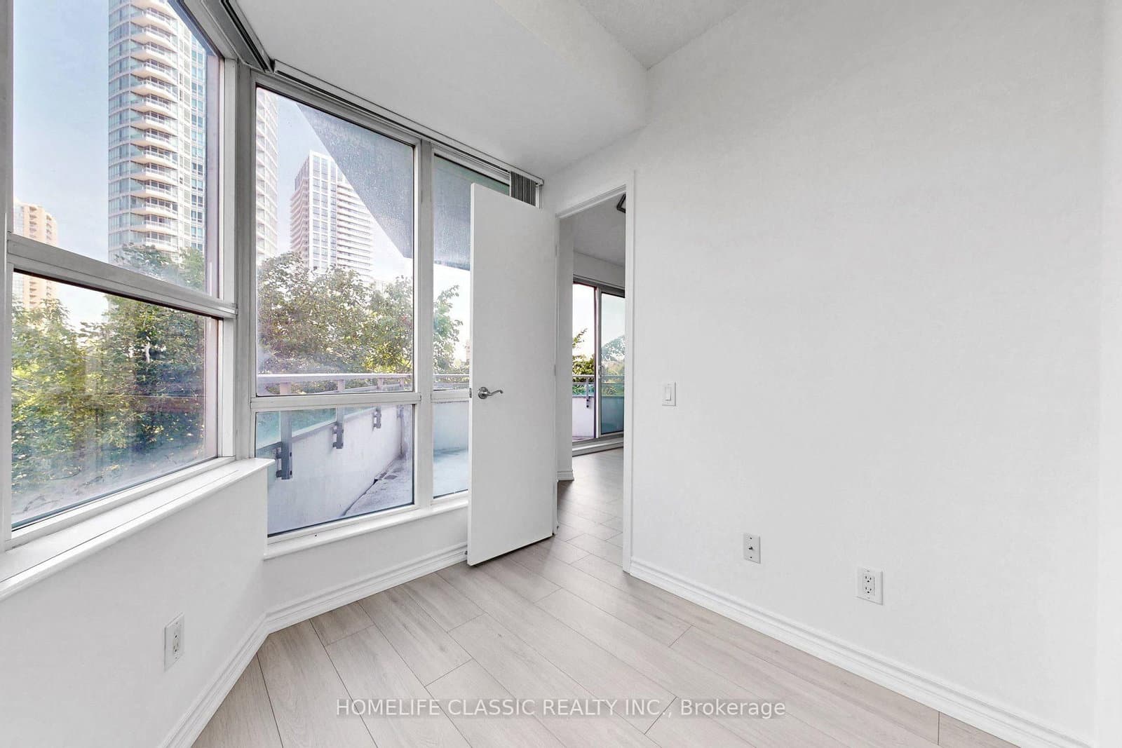 60 Byng Avenue, Unit 303 thumbnail 20