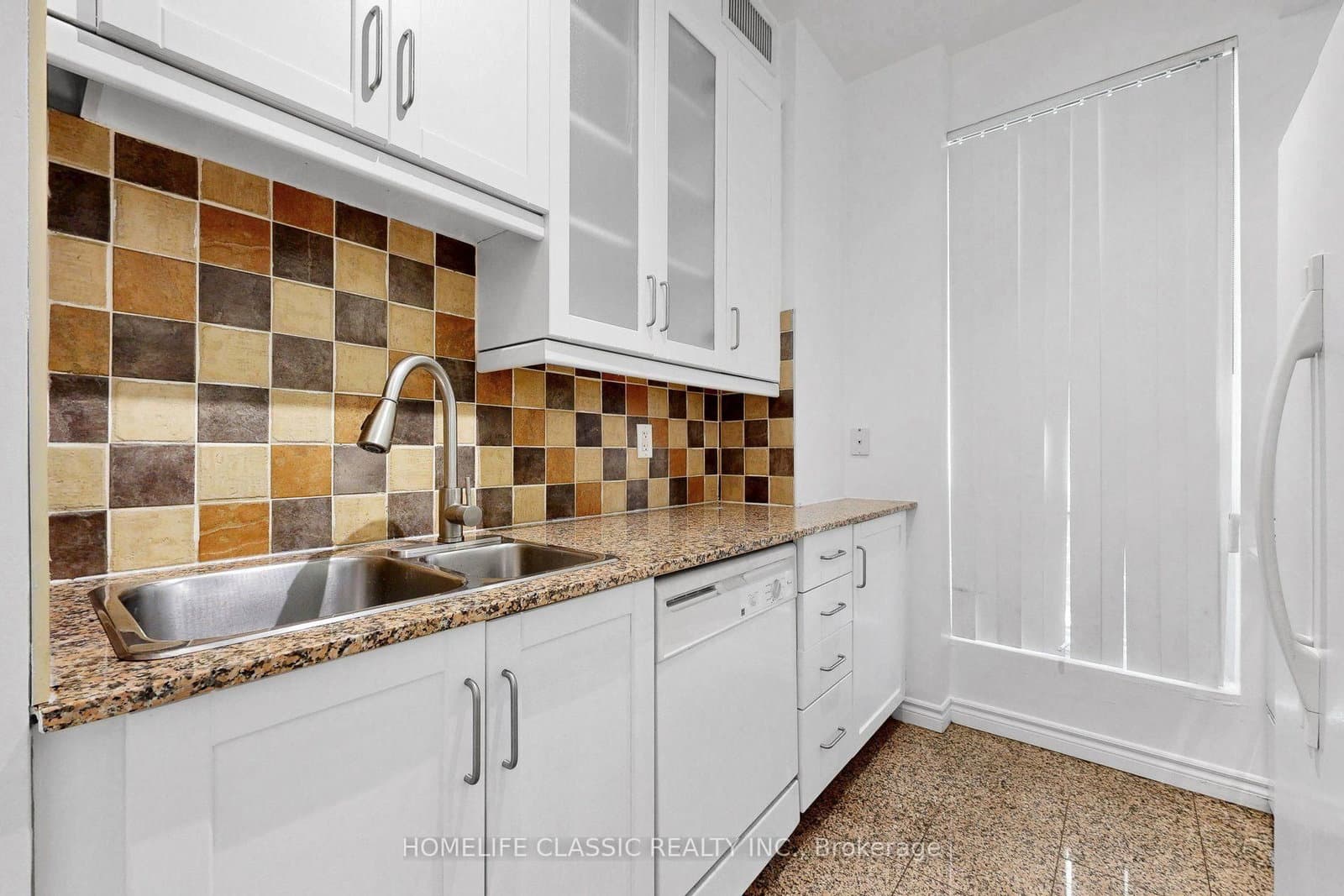 60 Byng Avenue, Unit 303 thumbnail 24