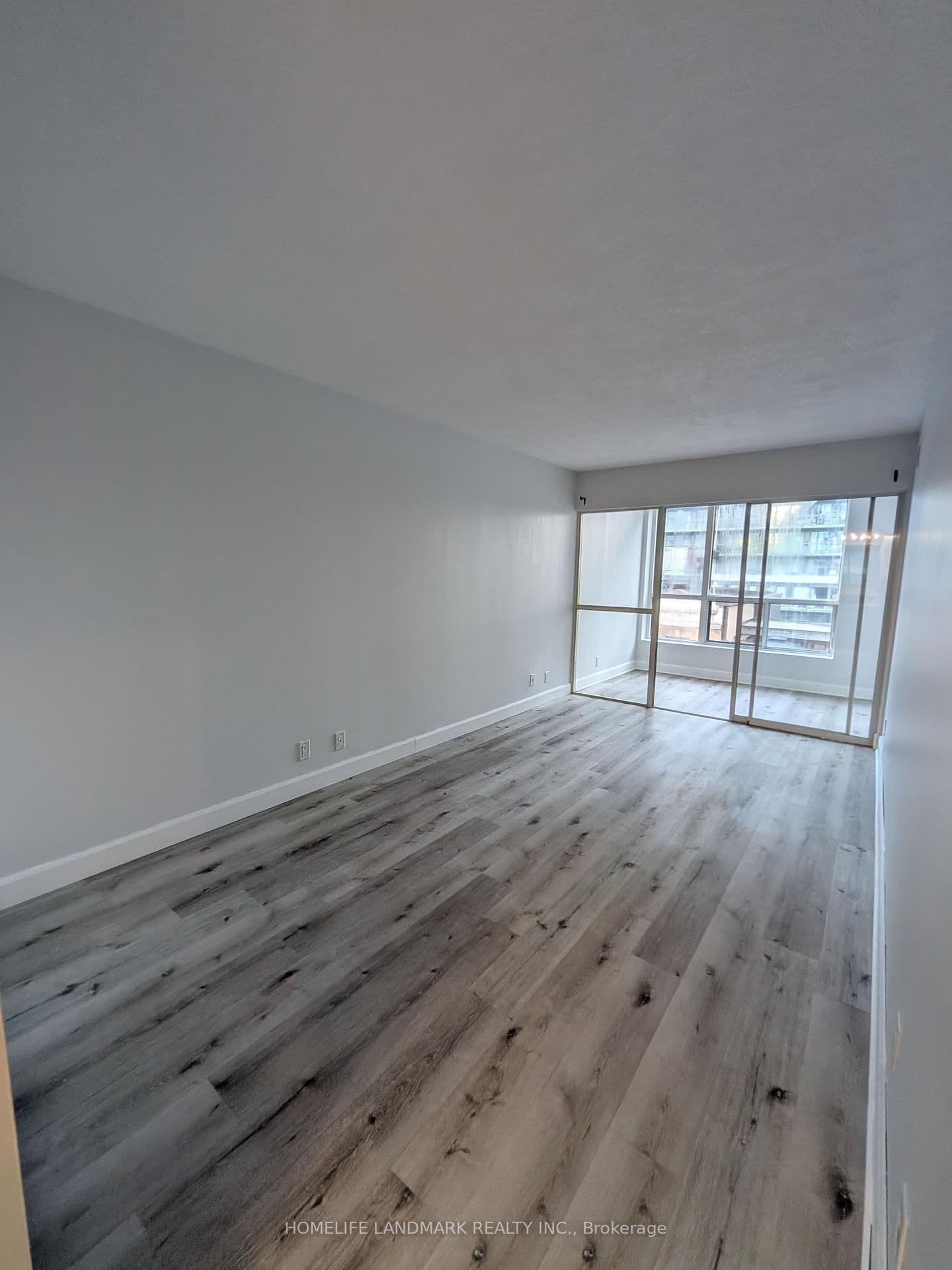 92 King Street E, Unit 805 thumbnail 11